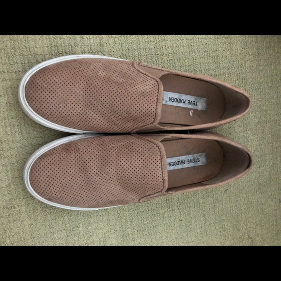 Steve Madden slip ons - Picture 1 of 3